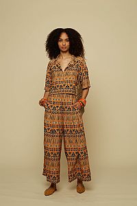 SCHEMA CROP SHIRT (BROWN ABSTRACT GEOMETRY PRINT)