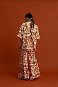 MASTICHOCHORI Shirt (White Motifs Orange)
