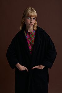 VOUKOLIKON OVERCOAT (BLACK)