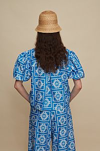 KASTELI SHIRT (VOURIA WHITE/BLUE PRINT)