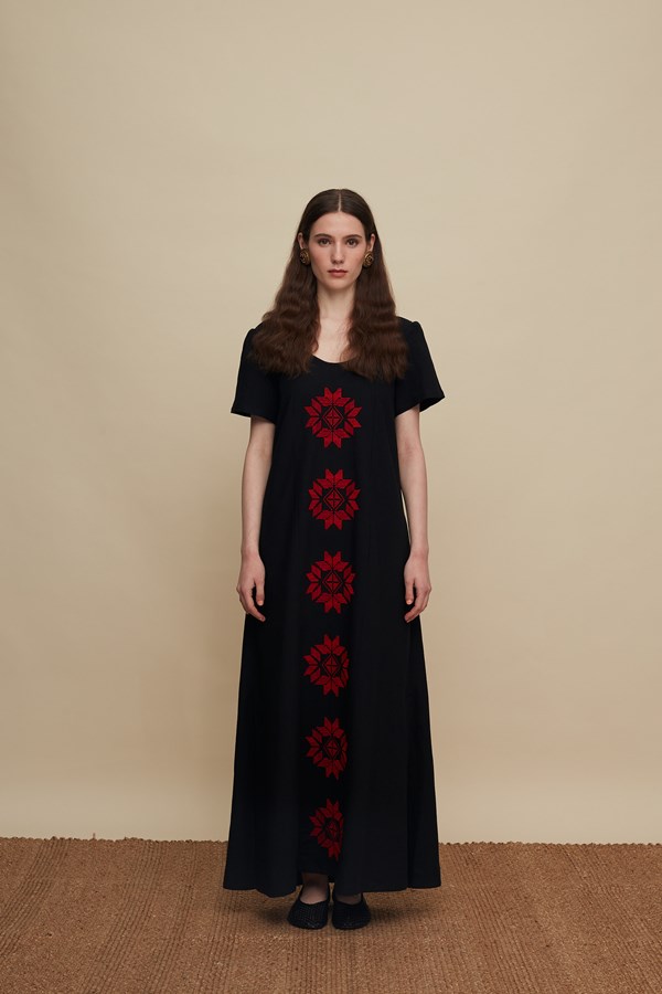 MALEVIZION MAXI DRESS (BLACK EMBROIDERED)
