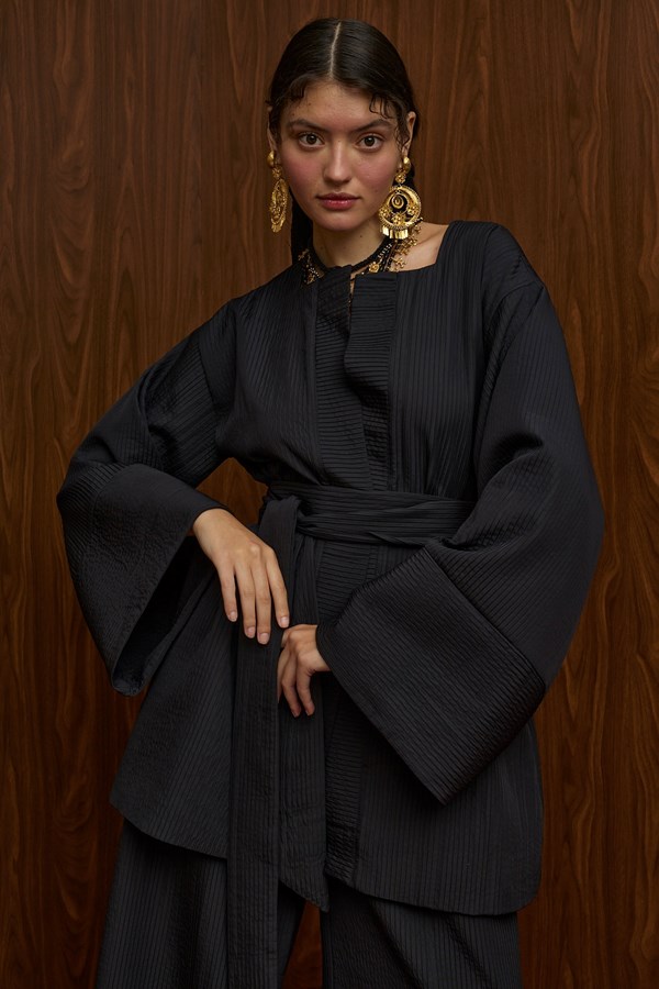 HRAMI KIMONO (BLACK PLISSE)