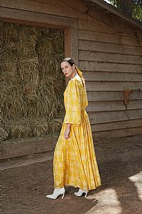 VLACHA SKIRT (Yellow Vase Print)