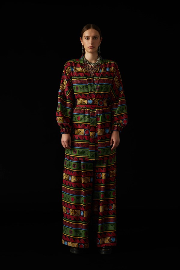 KION KIMONO (Motiva Black)