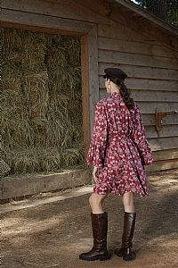 ARETOUSA KIMONO/DRESS (Bordeaux Vase Print)